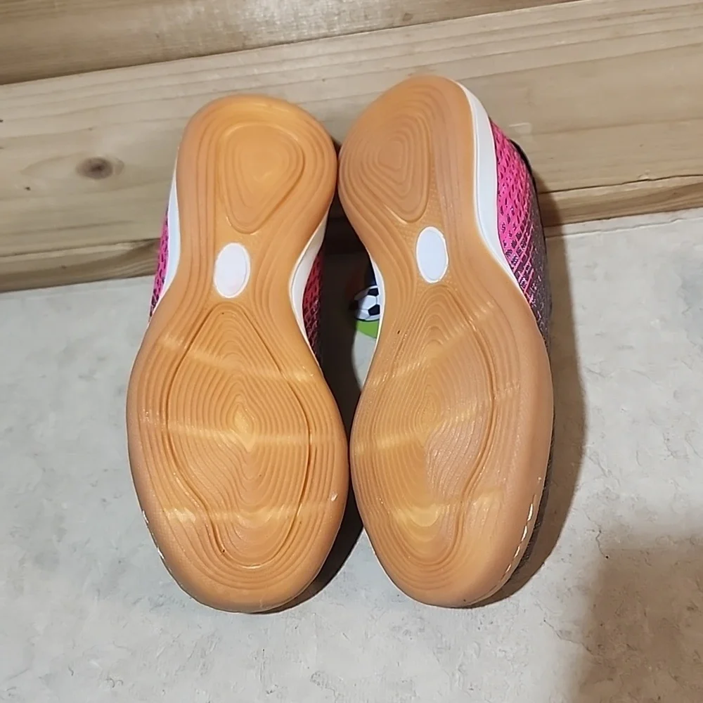 Girls Hawkwell Soccer Shoes size 11 NEW